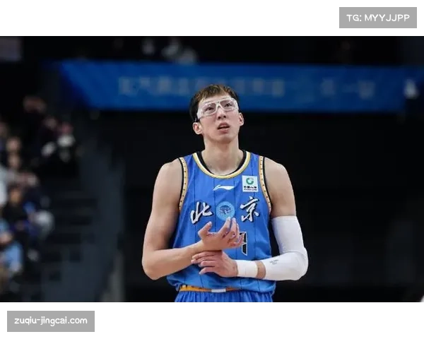 北京首钢内线升级完成，麦基加盟与周琦组建联盟顶级双塔